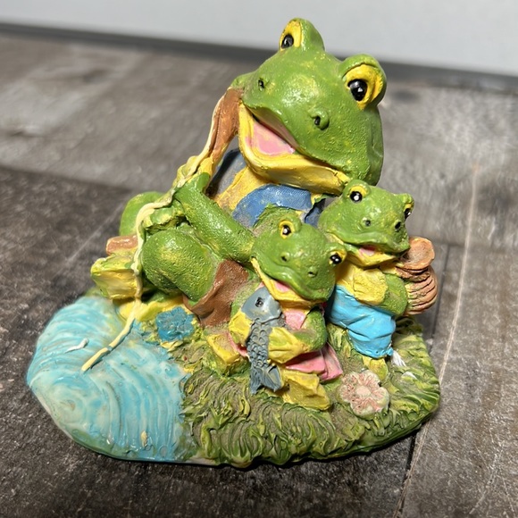 Accents Vintage Assorted Resin Frog Figurines Four Different Designs